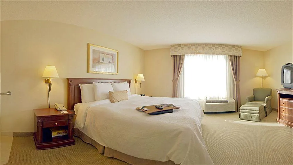 Hotel Hampton Inn & Suites By Hilton Toronto Airport Mississauga
